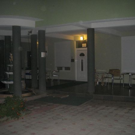 Guest House Vila Mimoza Улцинь Экстерьер фото