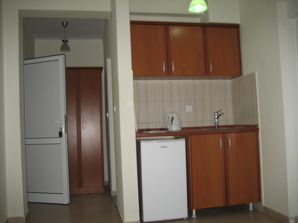 Guest House Vila Mimoza Улцинь Экстерьер фото