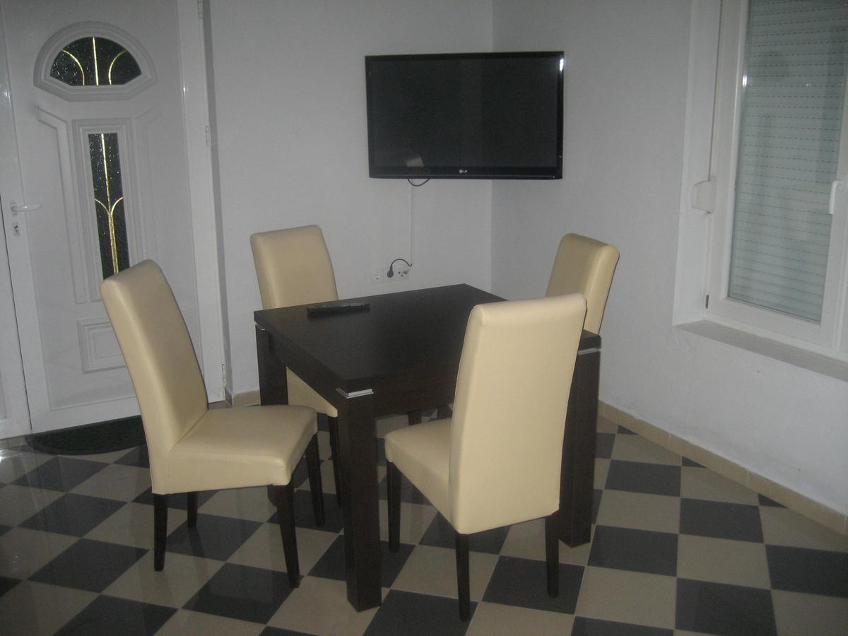 Guest House Vila Mimoza Улцинь Экстерьер фото