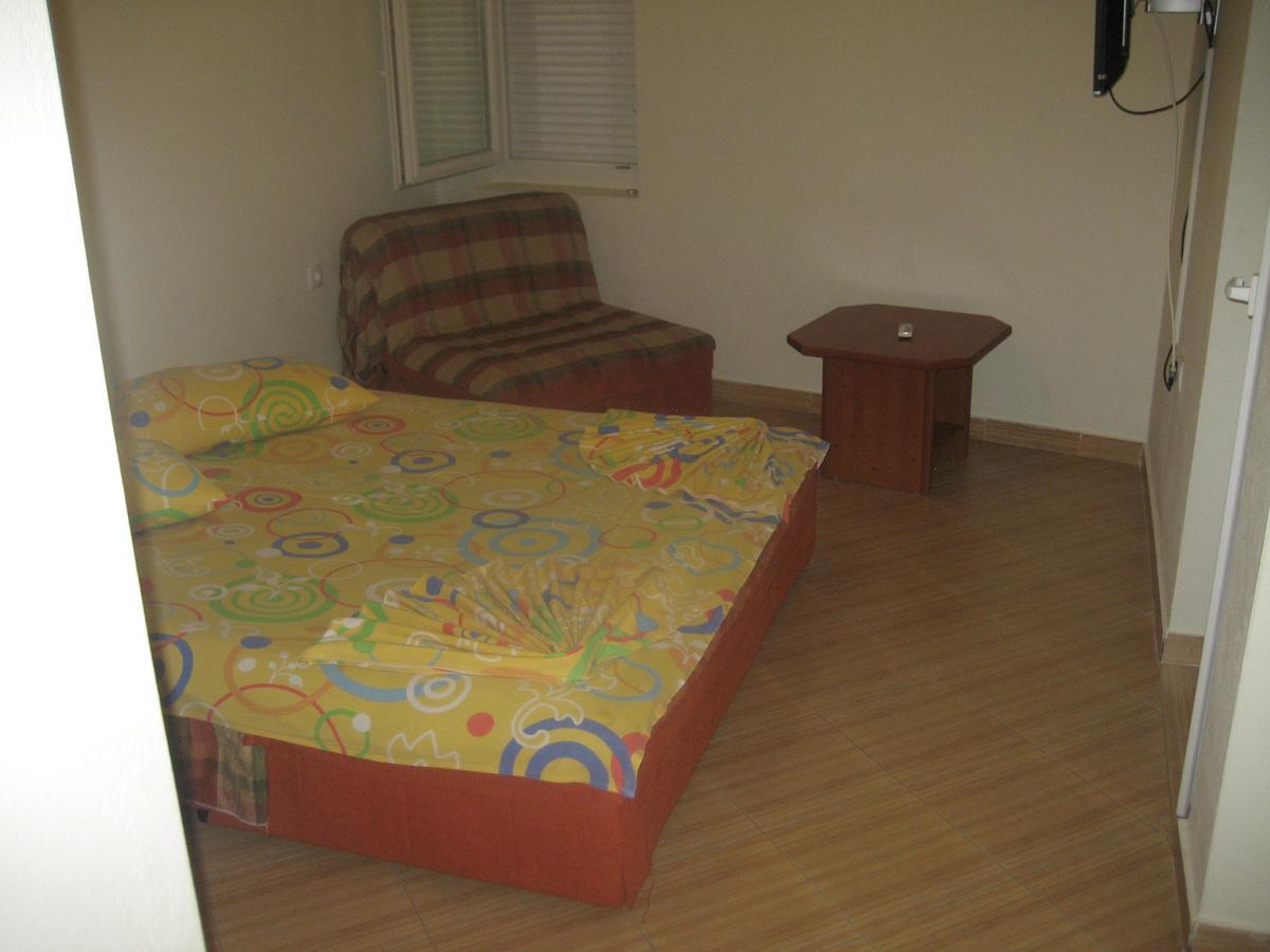 Guest House Vila Mimoza Улцинь Экстерьер фото