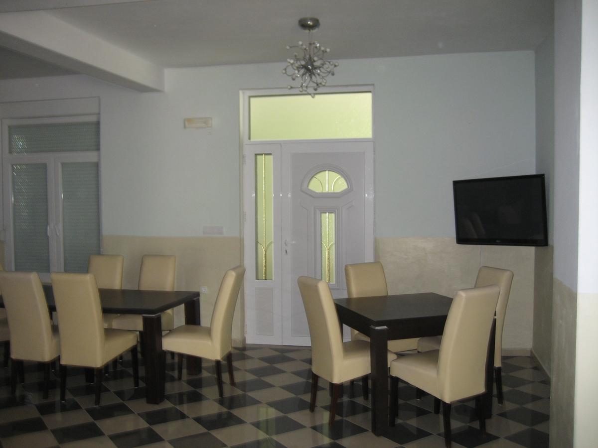Guest House Vila Mimoza Улцинь Экстерьер фото