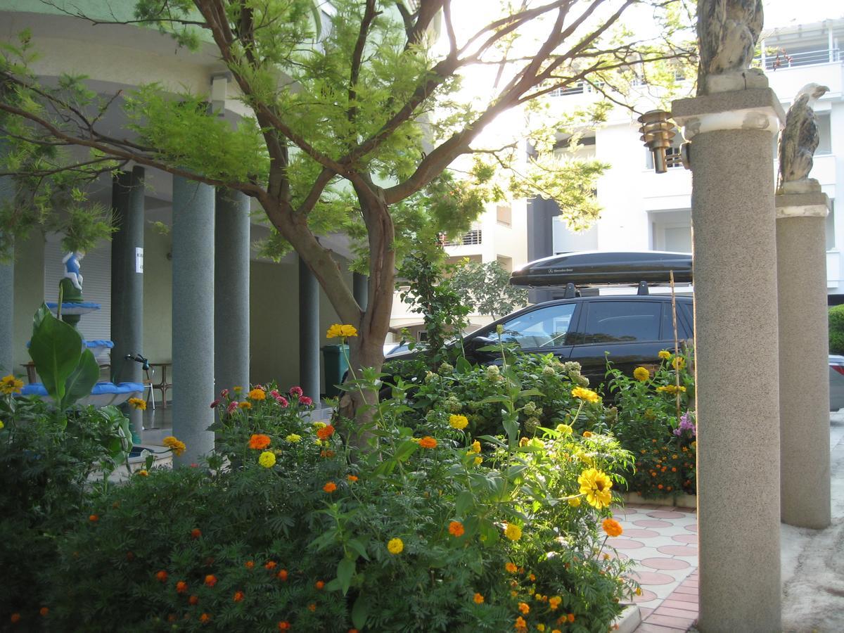 Guest House Vila Mimoza Улцинь Экстерьер фото